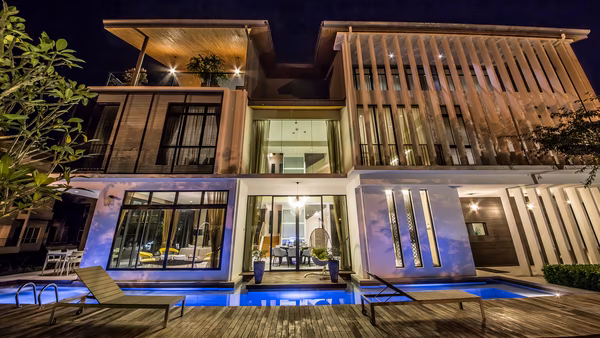 2013 – 1 – Launch of Isola Grandeur