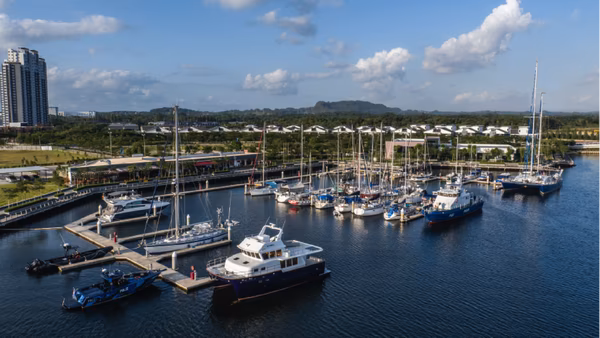 2013 – 3 – Completion of the 50-berth international marina at Senibong Cove